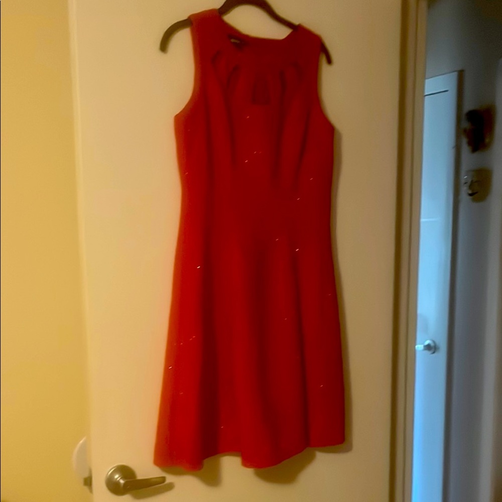 Elegant Red Sleeveless Dress